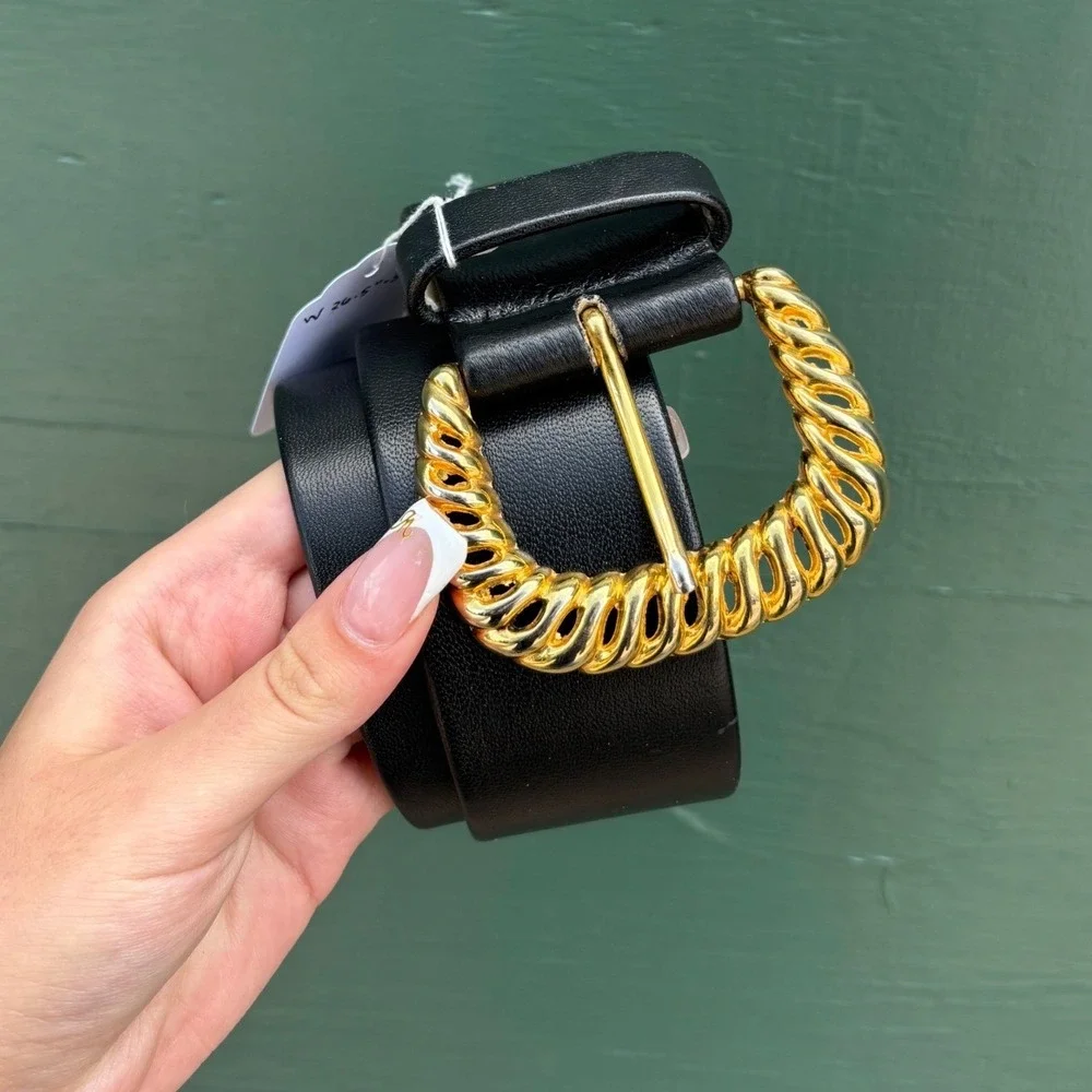 Nordstrom Vintage Black Leather Belt Gold Statement Buckle 26-30 S-M